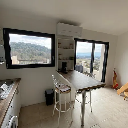 Au Calme, Grande Terrasse Avec Vue Vallee Apartment Ginasservis